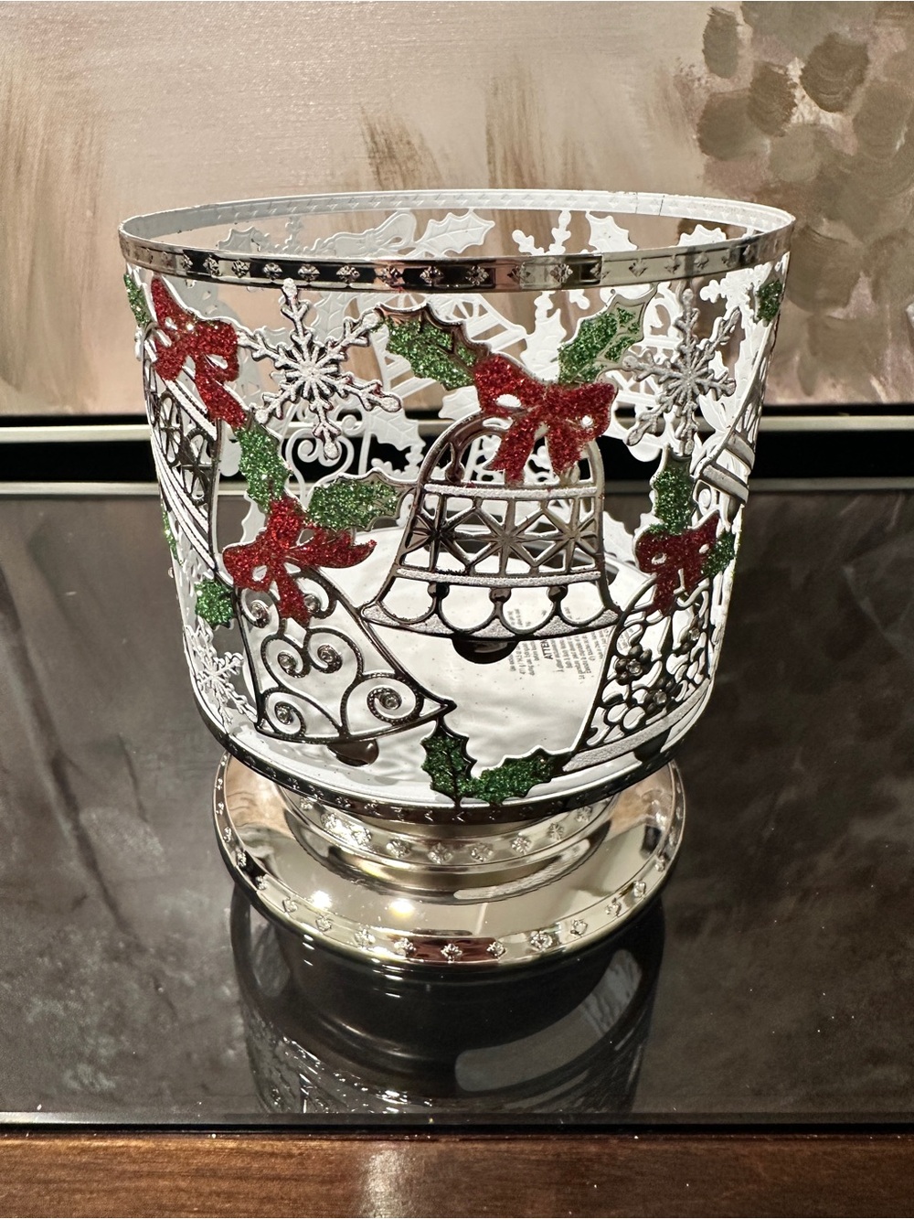 Bath and Body Works Holiday Mistletoe Bell 3 Wick Candle Holder. New.
